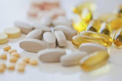 These Are the Supplements You Should Avoid Taking With Medication